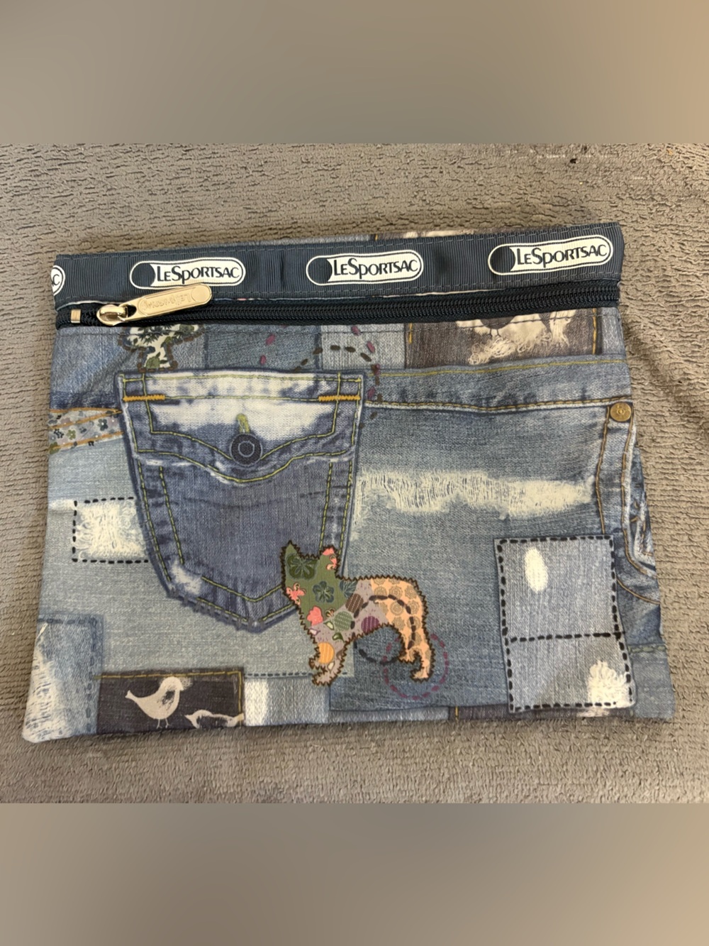 LeSportsac Denim Patch Print Backpack in Blue with Cosmetic Pouch Bag Like New - Picture 4 of 10